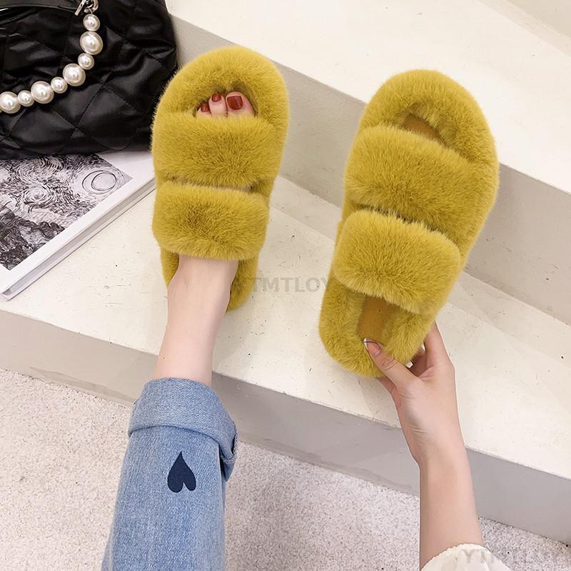 Pantoufles d'intérieur en fausse fourrure pour femmes - Chaussons chauds en peluche ouverts pour la maison, confortables et douillets, pour l'intérieur et l'extérieur.