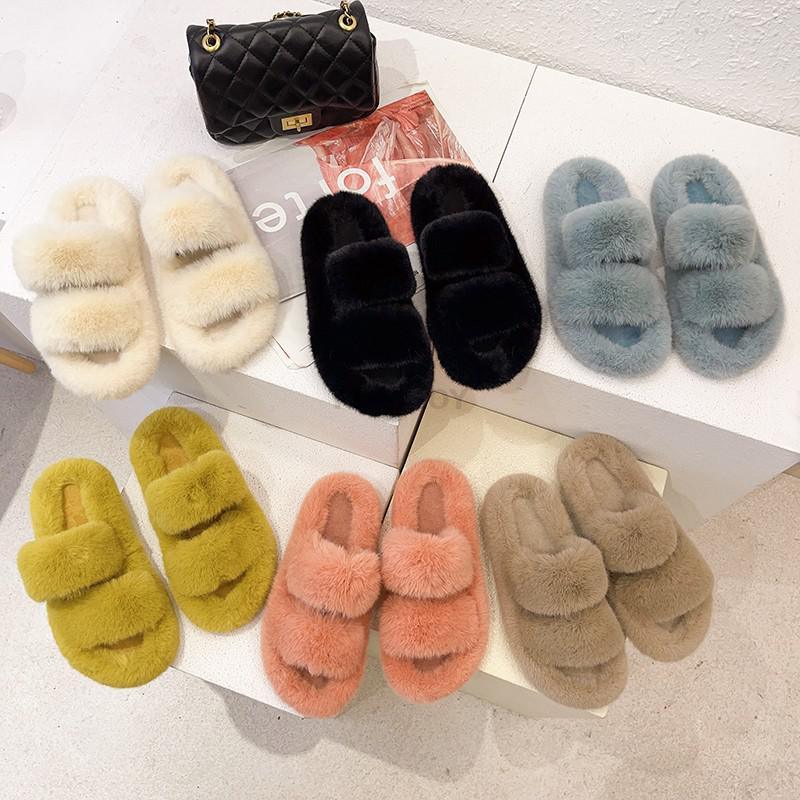 Pantoufles d'intérieur en fausse fourrure pour femmes - Chaussons chauds en peluche ouverts pour la maison, confortables et douillets, pour l'intérieur et l'extérieur.
