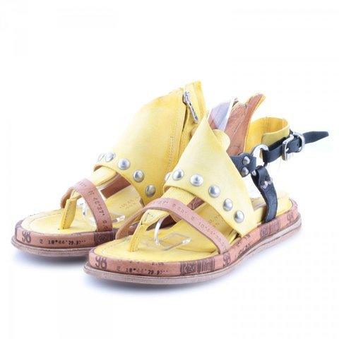 Sandales Femme Plates Décontractées Été Sandales Femme Mode Tongs Sandales Élégantes Chaussures Plateforme en Cuir Synthétique Claquettes Mode Sandales Légères Tapis de Yoga Athlétique Femmes Claquettes à Coussin Épais à Enfiler