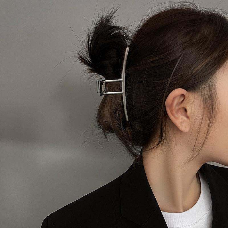 Pince à cheveux tendance argentée minimaliste et délicate pour femmes, accessoires de mode, barrettes, couvre-chef