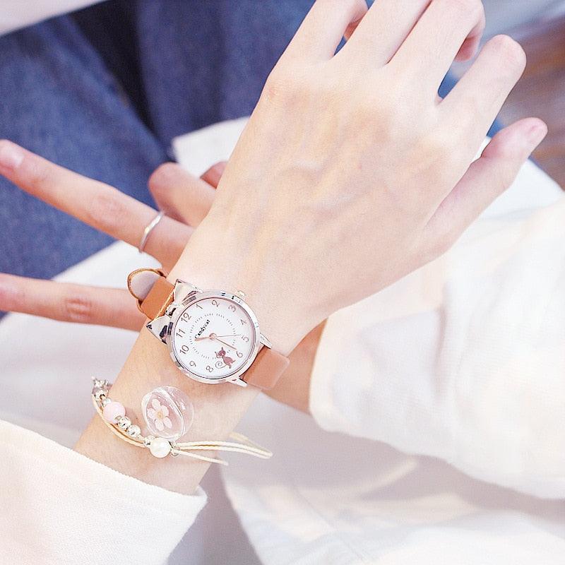 Ensemble de montres charmantes pour femmes, bracelet en cuir rose, montre étudiante, montre pour enfants avec bracelet en cuir motif chat noir et cadran rond, montres à quartz pour femmes, cadran chat avec montre à quartz à cadran en acier inoxydable