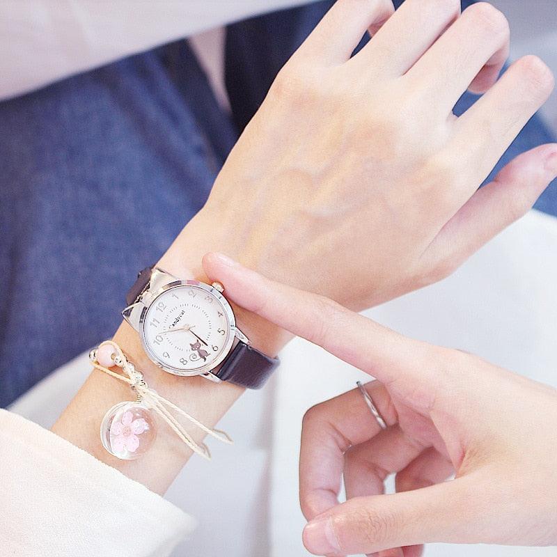 Ensemble de montres charmantes pour femmes, bracelet en cuir rose, montre étudiante, montre pour enfants avec bracelet en cuir motif chat noir et cadran rond, montres à quartz pour femmes, cadran chat avec montre à quartz à cadran en acier inoxydable