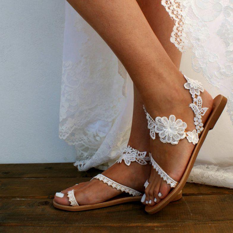 Chaussures Plates Femme Été Sandales Bohèmes Lanières Dentelle Style Floral Sandales Blanches Chaussures de Plage Clip Orteil Décontractées Dentelle Floral Tongs de Plage Chaussures Confortables Sandales d'Été Élégantes à Bague d'Orteil
