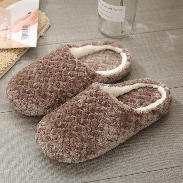 Pantoufles d'intérieur pour femmes Chaussons en peluche chauds pour la maison Automne Hiver Femme Maison Appartement Chausson doux Pantoufles silencieuses Semelle intérieure en polaire moelleuse Chaussons duveteux pour la maison et la chambre à coucher