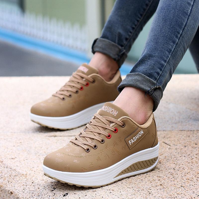 Baskets modernes pour femmes, rehaussant la taille, plateformes, à lacets, chaussures de marche en cuir, baskets de mode respirantes, chaussures vulcanisées, baskets de sport décontractées pour femmes