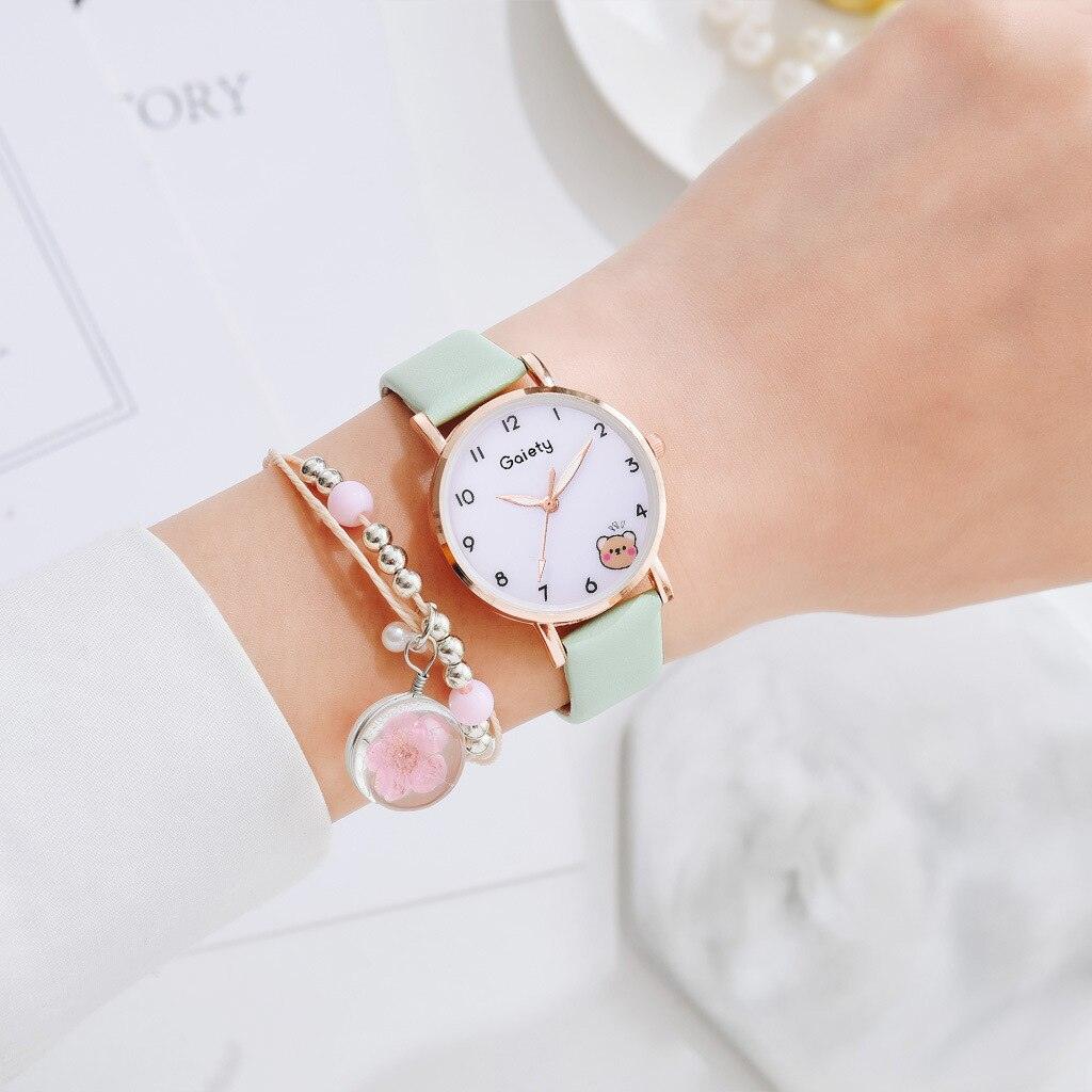 Montre Femme Nouvelle Couleur Ours Mode Étudiant Quartz Bracelet Combinaison Ensemble Montre Bracelet Enfant Fille Cuir Strass Luxe Design Simple Robe Montres pour Femmes
