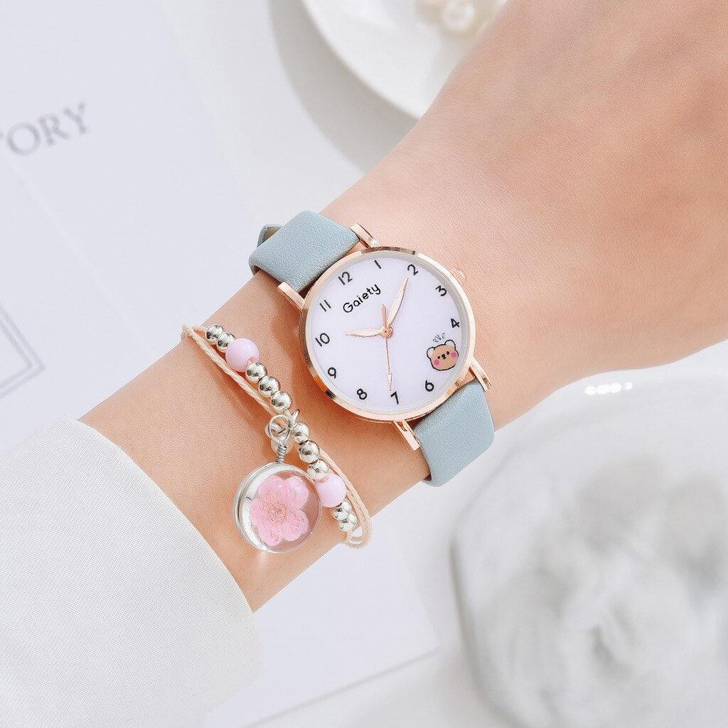 Montre Femme Nouvelle Couleur Ours Mode Étudiant Quartz Bracelet Combinaison Ensemble Montre Bracelet Enfant Fille Cuir Strass Luxe Design Simple Robe Montres pour Femmes