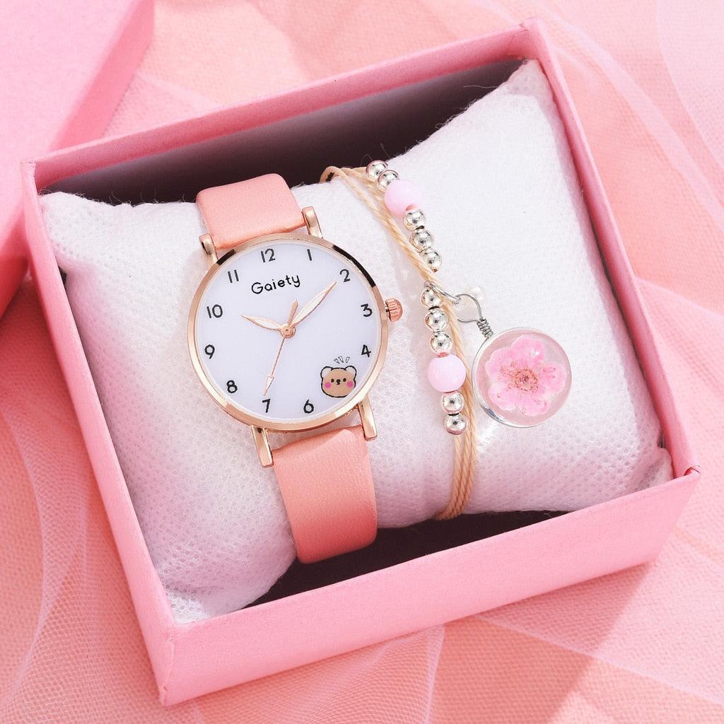 Montre Femme Nouvelle Couleur Ours Mode Étudiant Quartz Bracelet Combinaison Ensemble Montre Bracelet Enfant Fille Cuir Strass Luxe Design Simple Robe Montres pour Femmes