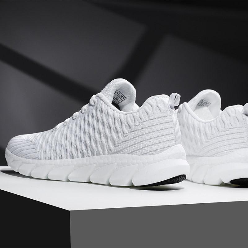 Baskets de course pour femmes Chaussures plates respirantes pour femmes Baskets décontractées légères à lacets Baskets légères décontractées d'extérieur en maille respirante Baskets de sport à la mode pour femmes