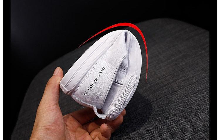 Baskets en cuir véritable pour femmes Chaussures de sport décontractées à la mode Chaussures vulcanisées pour femmes Chaussures plates d'été en cuir pour femmes Baskets décontractées à lacets blanches à la mode