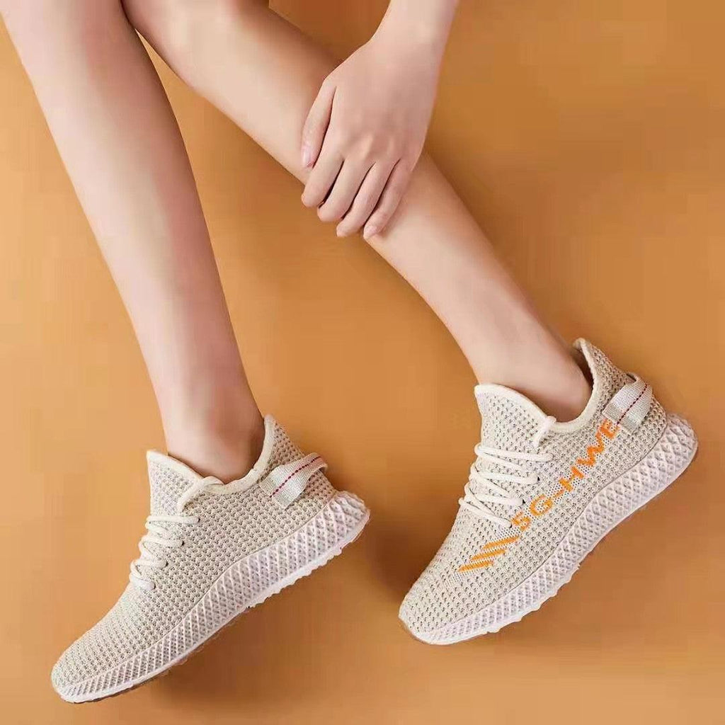 Chaussures de course pour femmes d'été en tissu tissé Sneakers de sport mode décontractée Chaussures de marche en maille respirante antidérapantes légères et respirantes Chaussures de course en maille au design confortable
