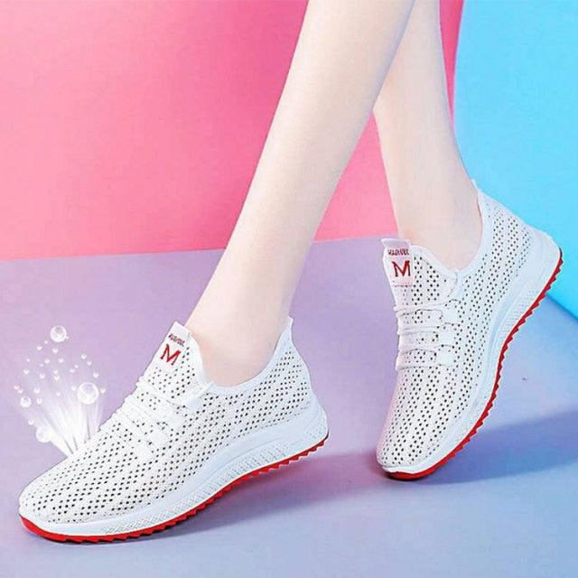 Chaussures de course pour femmes d'été en tissu tissé Sneakers de sport mode décontractée Chaussures de marche en maille respirante antidérapantes légères et respirantes Chaussures de course en maille au design confortable