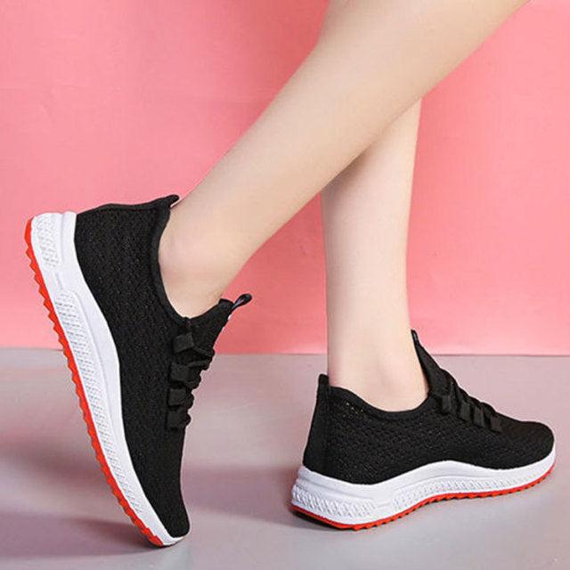 Chaussures de course pour femmes d'été en tissu tissé Sneakers de sport mode décontractée Chaussures de marche en maille respirante antidérapantes légères et respirantes Chaussures de course en maille au design confortable