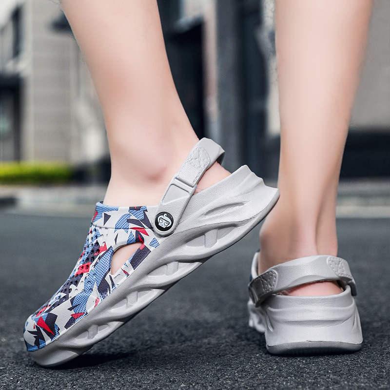 Pantoufles pour femmes pour la maison Sandales à enfiler Chaussures de luxe Sabots de jardin Chaussures d'eau Chaussures confortables à enfiler Pantoufles coussinées