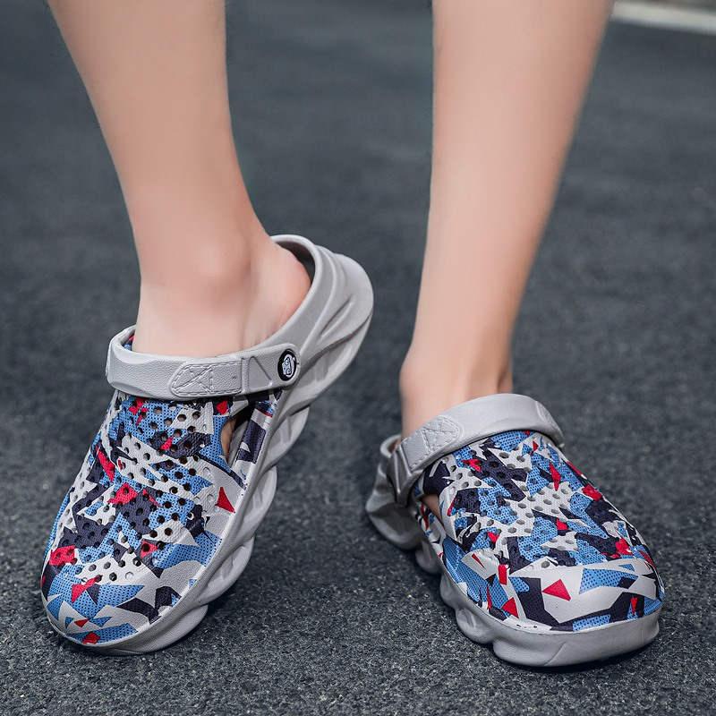 Pantoufles pour femmes pour la maison Sandales à enfiler Chaussures de luxe Sabots de jardin Chaussures d'eau Chaussures confortables à enfiler Pantoufles coussinées