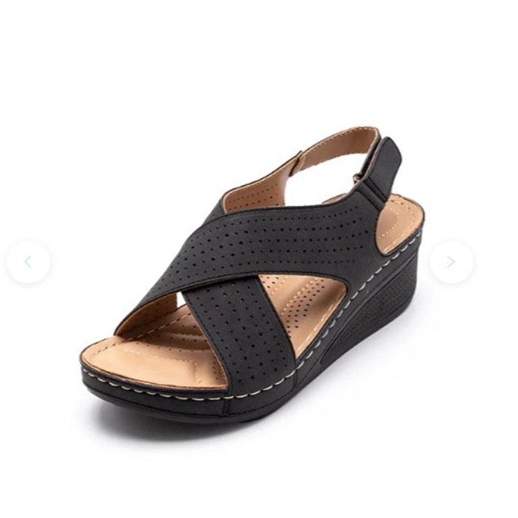 Sandales pour femmes Nouvelles chaussures d'été Femme Couture Évidé Décontracté Cuir Confortable Rétro Sandales Cuir découpé Entrelacé Bout Ouvert Femmes Décontracté Été Plateforme Chaussures de marche