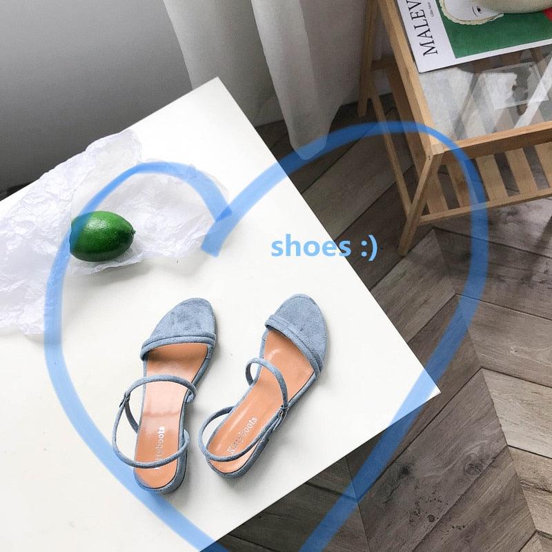 Sandales pour femmes Chaussures d'été bleues Plates Talon Claquettes Sandales pour femmes Sandales plates à lanière arrière Sandales décontractées réglables avec bout ouvert
