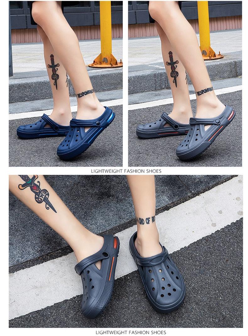 Sandales pour Femmes Été Trous Chaussures en Caoutchouc Sabots Chaussures de Jardin Noires Sandales Plates de Plage Sabots de Jardin Sandales Légères à Enfiler Classiques Réglables Chaussons de Marche d'Extérieur