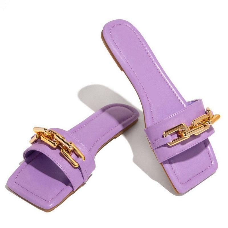Pantoufles et sandales pour femmes avec chaîne dorée, bout fermé, talons plats, bout carré, chaussures décontractées à enfiler, tongs à talons épais, mules, bout ouvert, à enfiler, dos nu, talons hauts, sandales et pantoufles