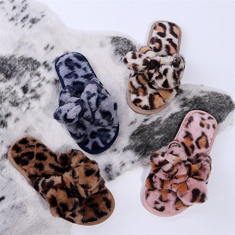 Chaussons d'hiver pour femmes, pantoufles d'intérieur en fausse fourrure, pantoufles à imprimé léopard avec nœud décoratif, pantoufles chaudes en fausse fourrure, pantoufles d'intérieur à bout ouvert pour filles