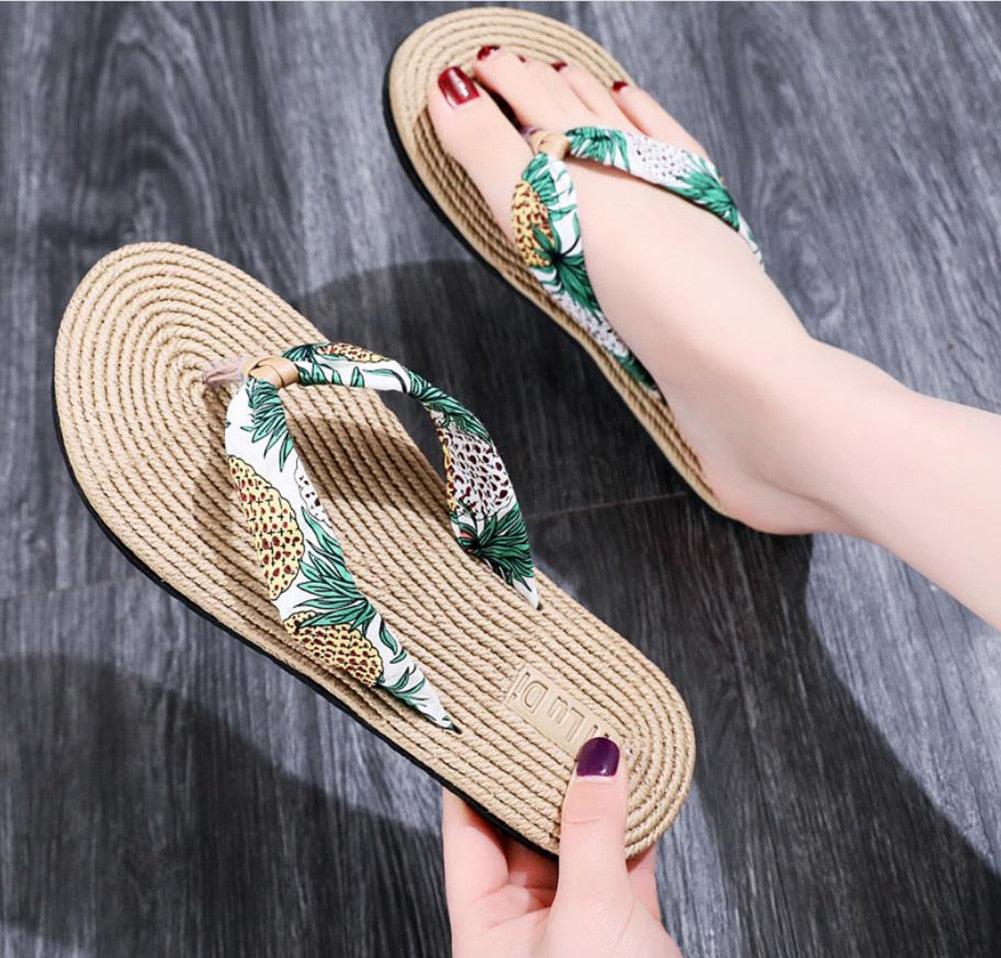 Tongs d'été fleuries pour femme, sandales de plage, chaussons en corde de chanvre, tongs de voyage, chaussons d'intérieur unisexes, chaussons en lin pour femme, chaussons respirants à bout ouvert