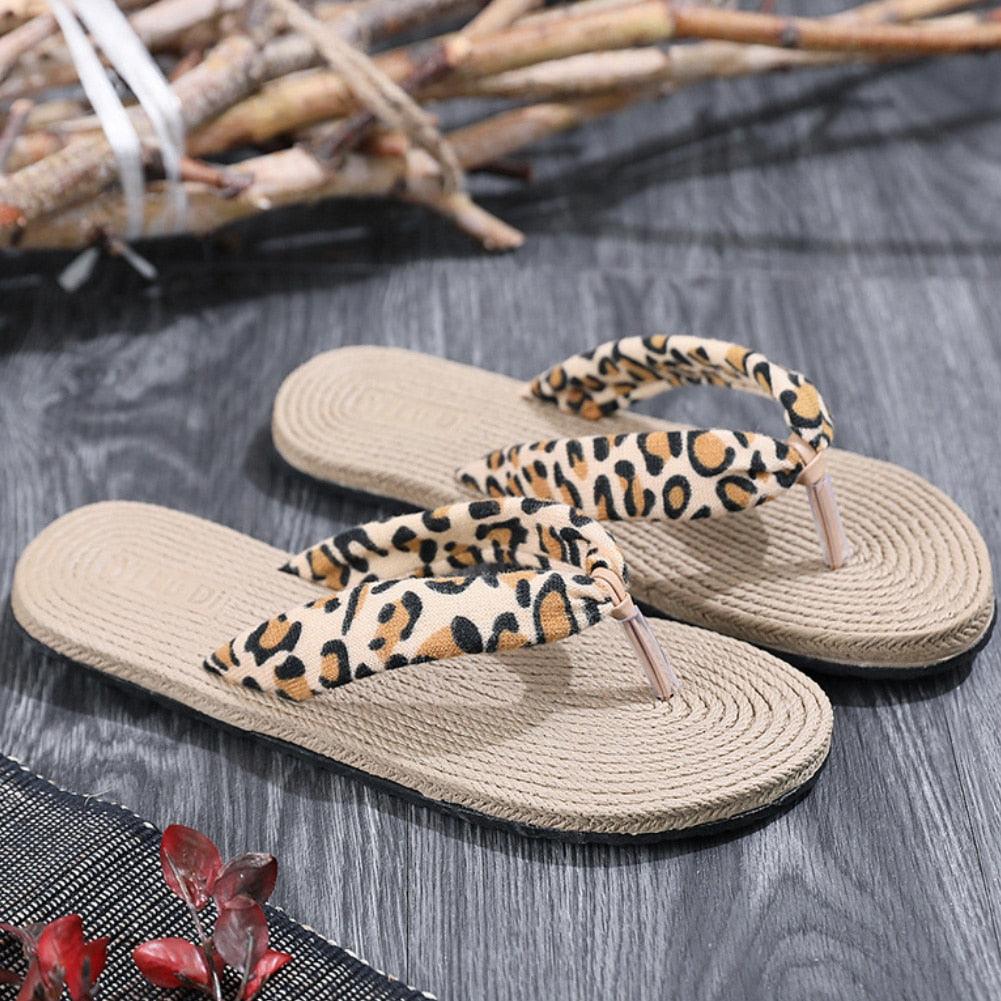Tongs d'été fleuries pour femme, sandales de plage, chaussons en corde de chanvre, tongs de voyage, chaussons d'intérieur unisexes, chaussons en lin pour femme, chaussons respirants à bout ouvert