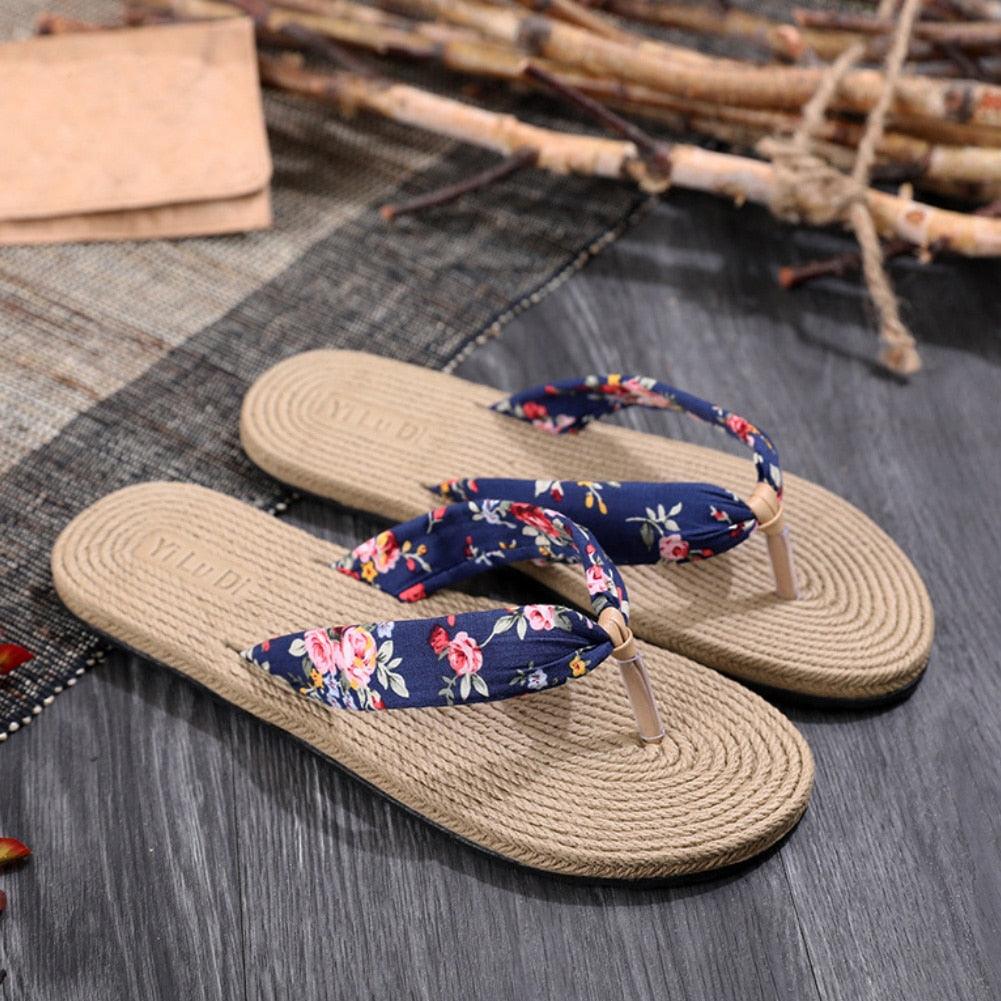 Tongs d'été fleuries pour femme, sandales de plage, chaussons en corde de chanvre, tongs de voyage, chaussons d'intérieur unisexes, chaussons en lin pour femme, chaussons respirants à bout ouvert