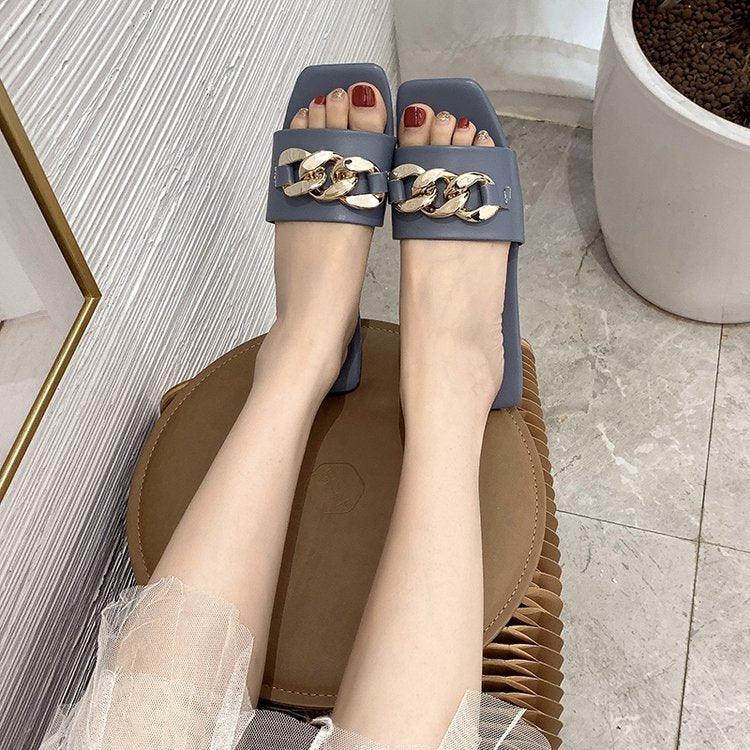 Pantoufles d'été pour femmes à bout carré avec chaîne, tongs plates, sandales de plage, chaussures décontractées pour femmes, chaussures à talon, sandales plates à bout ouvert, talons décolletés, pantoufles