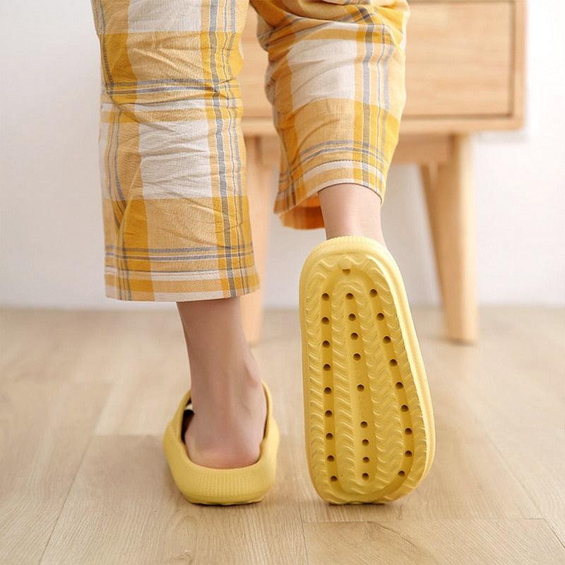 Chaussons épais à plateforme pour femmes, mode d'été, semelle souple en EVA, sandales de plage, chaussures de maison douces à bout ouvert, antidérapantes, pour la douche, le spa, la piscine, la salle de sport, pour l'intérieur et l'extérieur