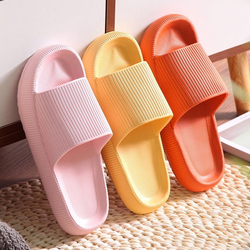 Chaussons épais à plateforme pour femmes, mode d'été, semelle souple en EVA, sandales de plage, chaussures de maison douces à bout ouvert, antidérapantes, pour la douche, le spa, la piscine, la salle de sport, pour l'intérieur et l'extérieur