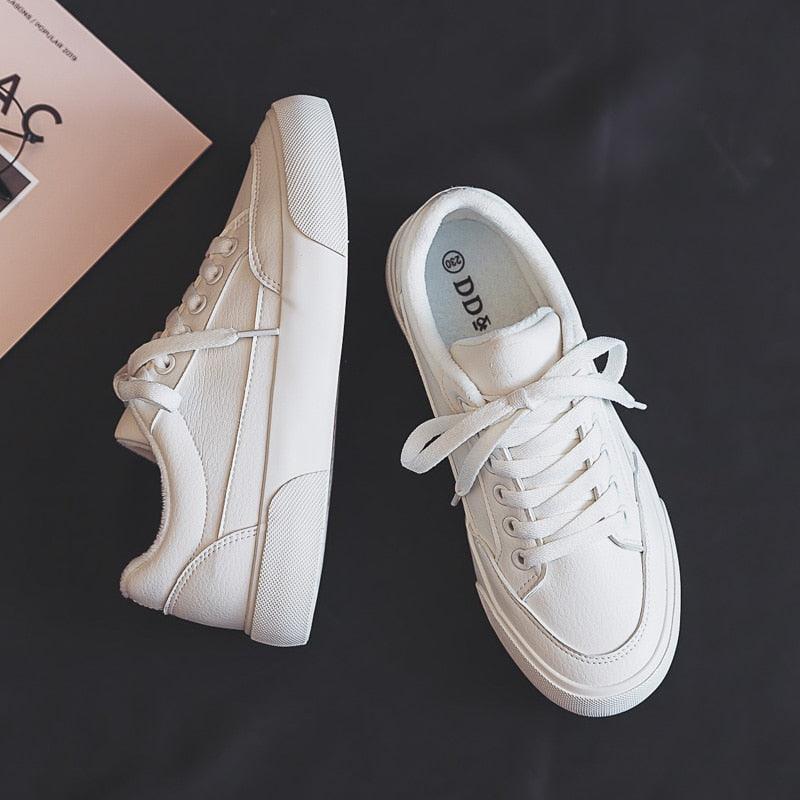 Baskets Blanches pour Femmes, Tendance Printemps, Décontractées, Sportives, à Plateforme Blanche Confortable, Ultra Légères, Antidérapantes, pour la Marche