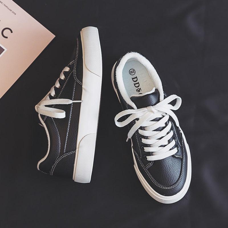 Baskets Blanches pour Femmes, Tendance Printemps, Décontractées, Sportives, à Plateforme Blanche Confortable, Ultra Légères, Antidérapantes, pour la Marche