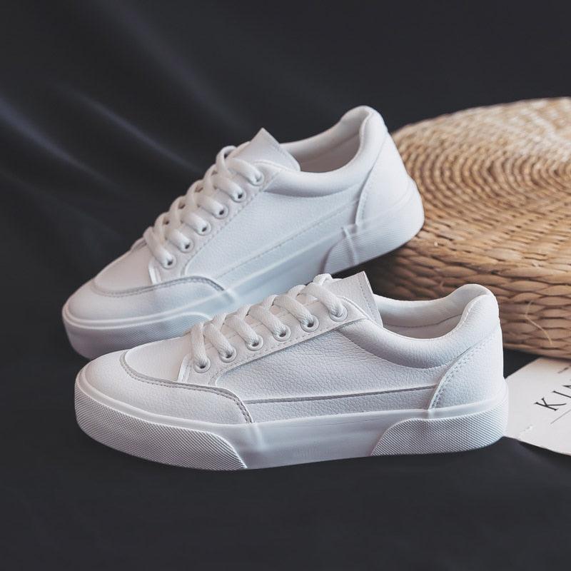 Baskets Blanches pour Femmes, Tendance Printemps, Décontractées, Sportives, à Plateforme Blanche Confortable, Ultra Légères, Antidérapantes, pour la Marche