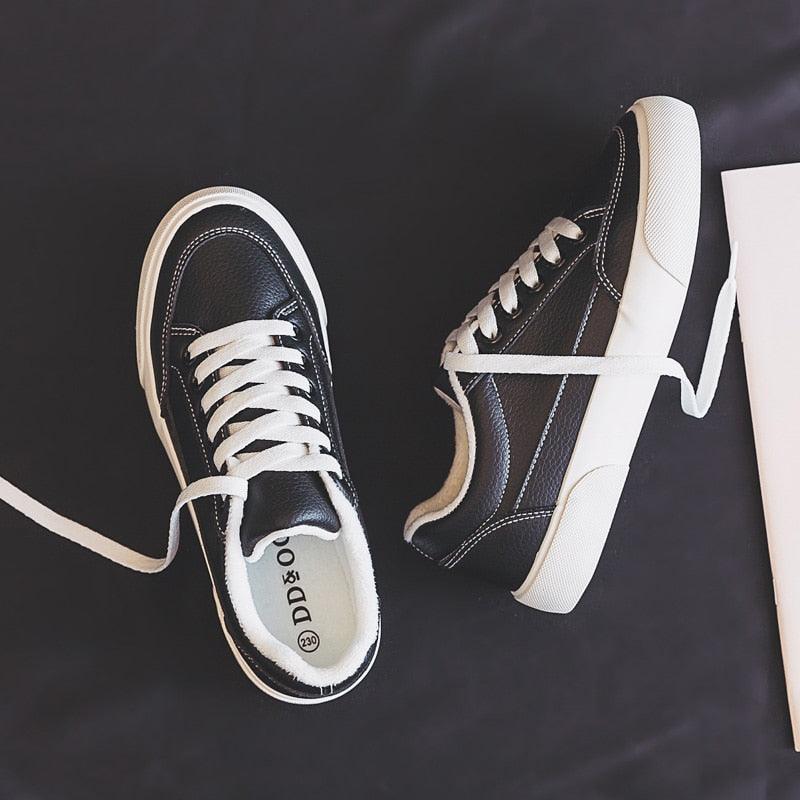 Baskets Blanches pour Femmes, Tendance Printemps, Décontractées, Sportives, à Plateforme Blanche Confortable, Ultra Légères, Antidérapantes, pour la Marche