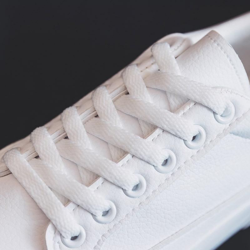 Baskets Blanches pour Femmes, Tendance Printemps, Décontractées, Sportives, à Plateforme Blanche Confortable, Ultra Légères, Antidérapantes, pour la Marche