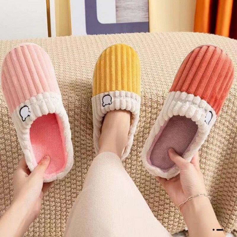 Chaussons d'hiver chauds en fourrure pour femmes, chaussons de maison pour hommes, talons plats confortables, pantoufles d'intérieur chaudes et douces en polaire, pantoufles à mémoire de forme, chaussures de chambre d'hiver