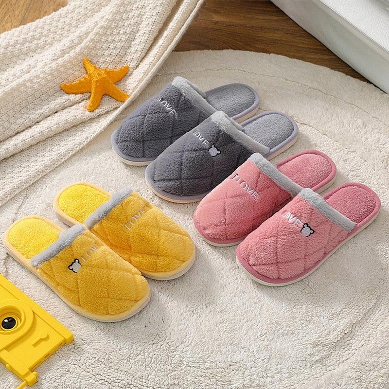 Chaussons d'hiver chauds en fourrure pour femmes, chaussons de maison pour hommes, talons plats confortables, pantoufles d'intérieur chaudes et douces en polaire, pantoufles à mémoire de forme, chaussures de chambre d'hiver