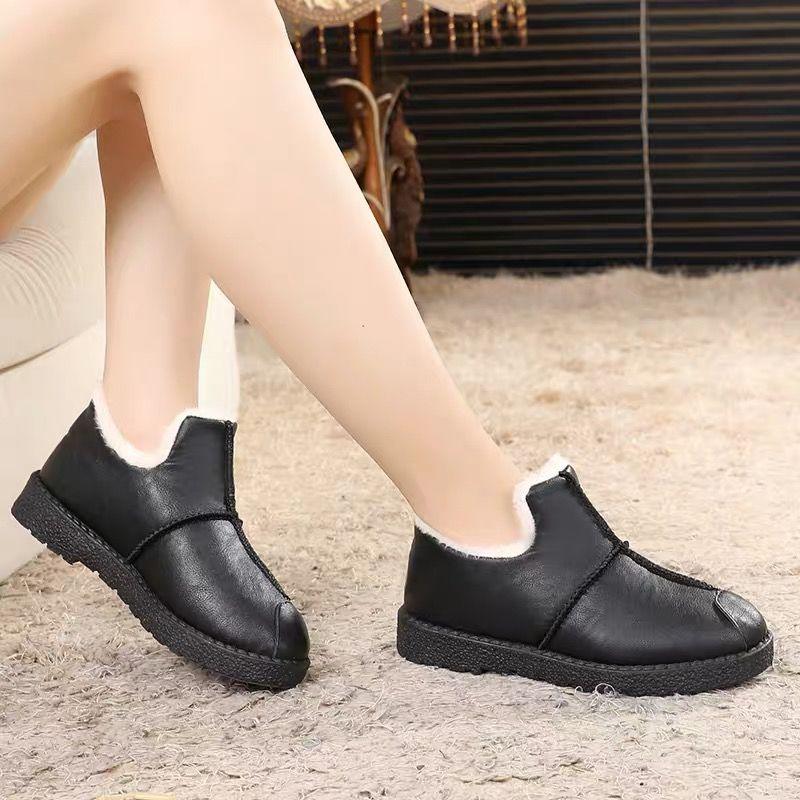 Chaussures d'hiver chaudes de luxe pour femmes Imperméables en peluche et cuir Chaussures en coton pour la maison Quotidien Antidérapantes Semelle souple Doublure en peluche Bottines fourrées chaudes à lacets Plateforme plate Élégantes Confortables Noires