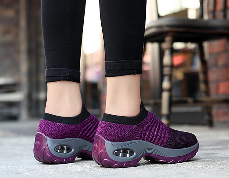 Baskets respirantes pour femmes Nouvelles chaussures en maille pour femmes Chaussures décontractées à coussin d'air à enfiler Chaussures de marche légères en maille respirante Athlétiques Chaussures de course Baskets chaussettes mode à enfiler