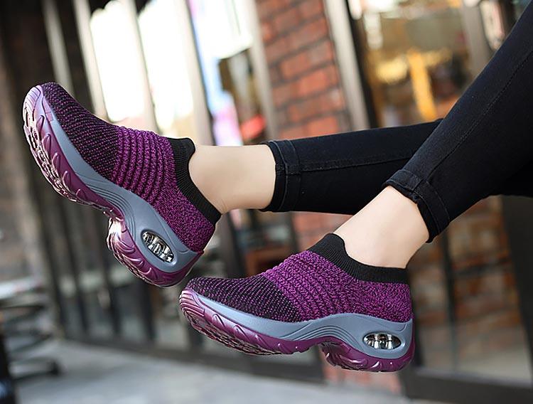 Baskets respirantes pour femmes Nouvelles chaussures en maille pour femmes Chaussures décontractées à coussin d'air à enfiler Chaussures de marche légères en maille respirante Athlétiques Chaussures de course Baskets chaussettes mode à enfiler