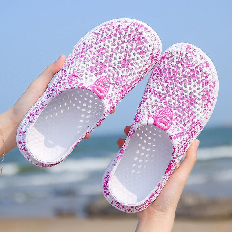 Sabots décontractés pour femmes Sandales de plage respirantes Pantoufles d'été à enfiler Tongs pour femmes Chaussures d'intérieur respirantes Chaussures d'eau Sandales de plage Sabots légers à enfiler