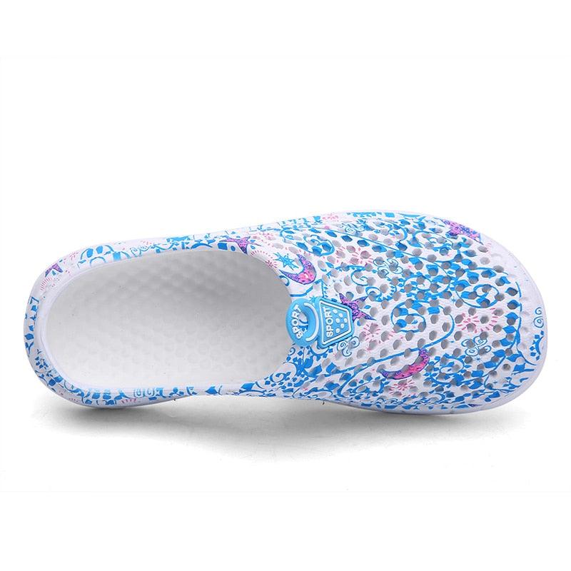 Sabots décontractés pour femmes Sandales de plage respirantes Pantoufles d'été à enfiler Tongs pour femmes Chaussures d'intérieur respirantes Chaussures d'eau Sandales de plage Sabots légers à enfiler