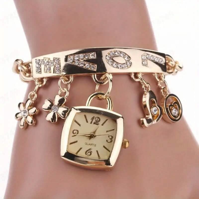 Montre à quartz en alliage avec bracelet alphabet amour pour femme