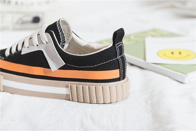 Nouvelles Baskets Décontractées en Toile pour Femme - Collection Printemps, Chaussures Plates Vulcanisées Rayées Tendance, Baskets Basses en Toile, Modèle Confortable Facile à Enfiler