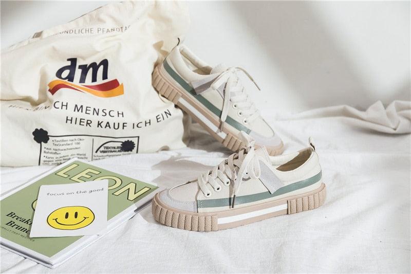 Nouvelles Baskets Décontractées en Toile pour Femme - Collection Printemps, Chaussures Plates Vulcanisées Rayées Tendance, Baskets Basses en Toile, Modèle Confortable Facile à Enfiler