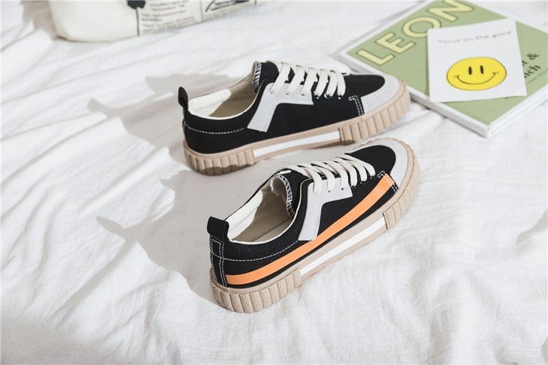 Nouvelles Baskets Décontractées en Toile pour Femme - Collection Printemps, Chaussures Plates Vulcanisées Rayées Tendance, Baskets Basses en Toile, Modèle Confortable Facile à Enfiler