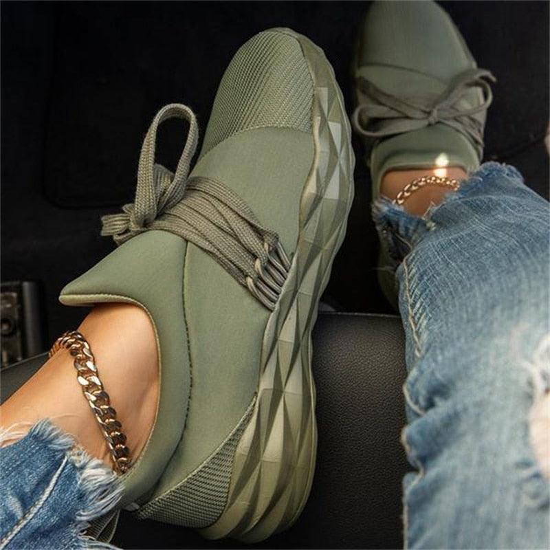 Baskets Femme Décontractées Respirantes Chaussures de Sport Automne Nouvelles Baskets Vulkanisées à Lacets Chaussures de Marche en Plein Air Course Baskets de Tennis Femme Amortissantes Respirantes
